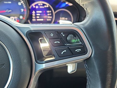 Certified 2022 Porsche Cayenne Platinum Edition AWD/4WD image 30