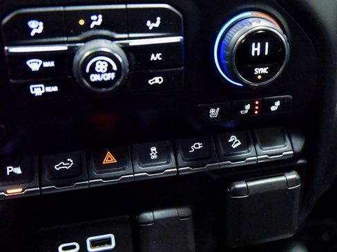 Used 2020 Chevrolet Silverado 3500 High Country w/ LPO, Dark Essentials Package image 23