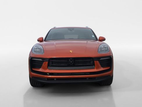 Used 2023 Porsche Macan image 9