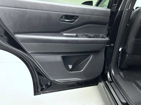Used 2025 Nissan Pathfinder Rock Creek AWD/4WD image 21