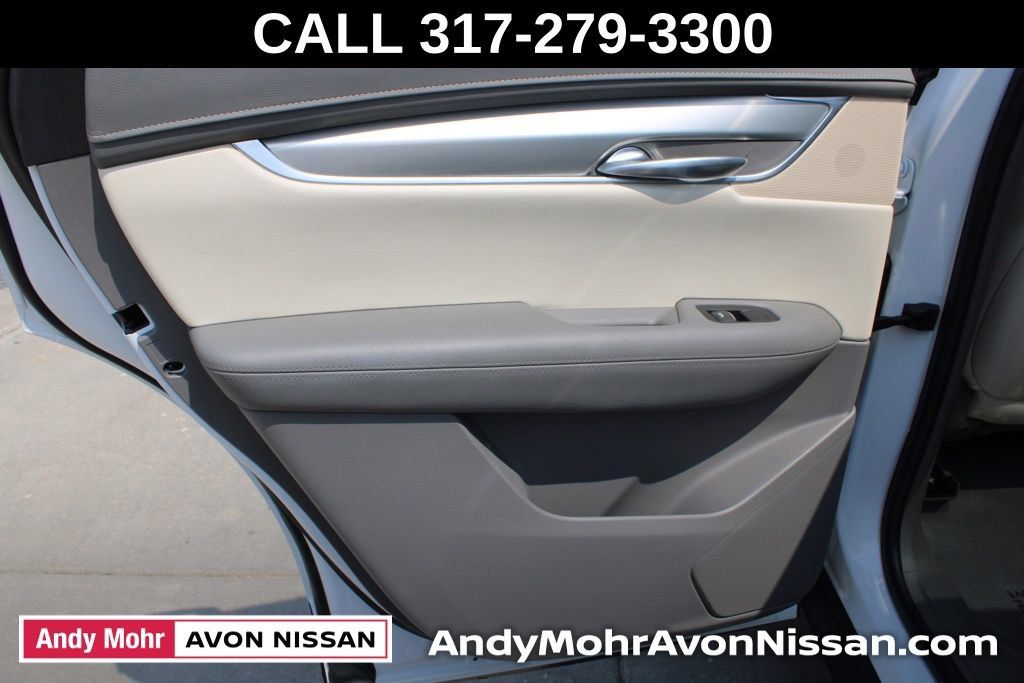 Used 2018 Cadillac XT5 Luxury w/ Driver Awareness Package AWD/4WD image 26
