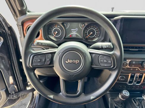 Used 2025 Jeep Gladiator Sport AWD/4WD image 27