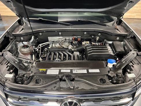 Used 2020 Volkswagen Atlas Cross Sport SEL R-Line image 19