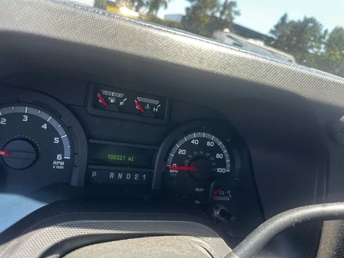 Used 2011 Ford E-350 and Econoline 350 XLT image 36