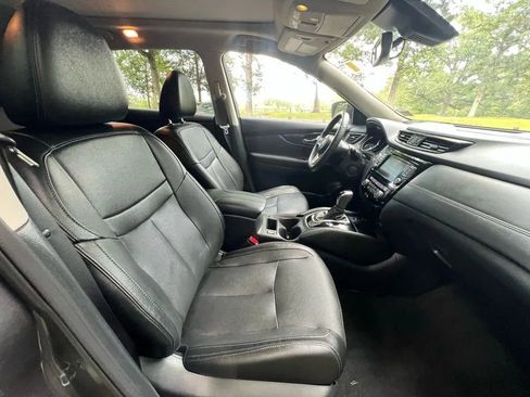 Used 2019 Nissan Rogue SL w/ Premium Package image 19