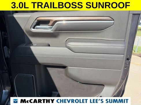 Used 2022 Chevrolet Silverado 1500 LT Trail Boss w/ LT Trail Boss Premium Package image 42