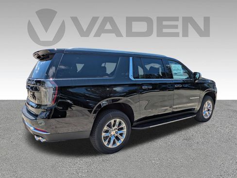 New 2026 Chevrolet Suburban Premier RWD image 27