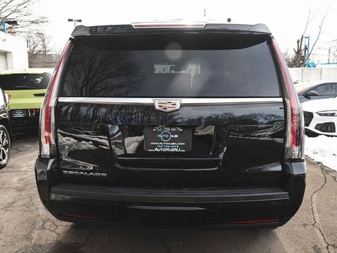 Used 2016 Cadillac Escalade Platinum image 5