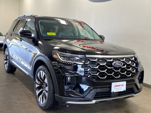 New 2026 Ford Explorer Platinum image 9