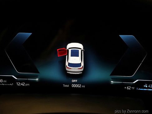 Used 2026 BMW X5 xDrive50e w/ Climate Comfort Package image 18