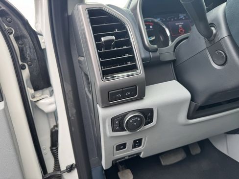 Used 2022 Ford F450 Limited w/ FX4 Off-Road Package image 25