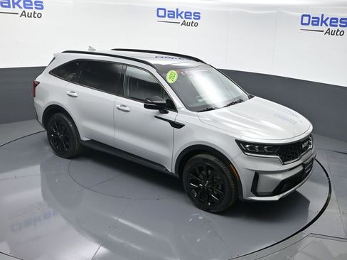 Certified 2023 Kia Sorento SX image 50