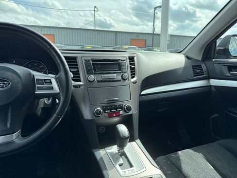 Used 2013 Subaru Legacy 2.5i Premium AWD/4WD image 17