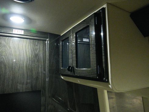 Used 2020 Mercedes-Benz Sprinter 3500 image 42