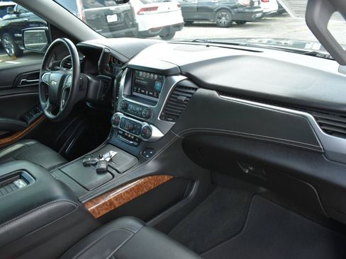 Used 2017 Chevrolet Tahoe Premier RWD image 13