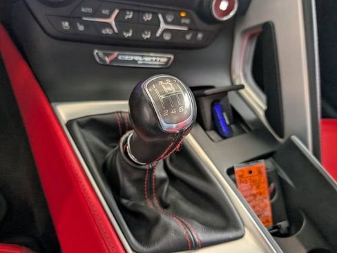 Used 2014 Chevrolet Corvette Stingray Convertible w/ 2LT Preferred Equipment Group RWD image 17