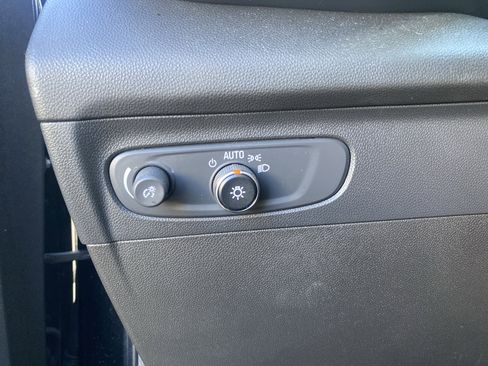 Used 2023 Buick Envision Essence w/ Sport Touring Package image 16