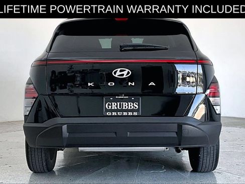 Used 2024 Hyundai Kona SEL FWD image 5
