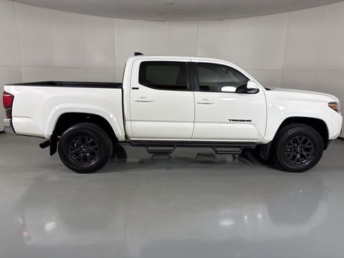 Used 2023 Toyota Tacoma SR5 image 9
