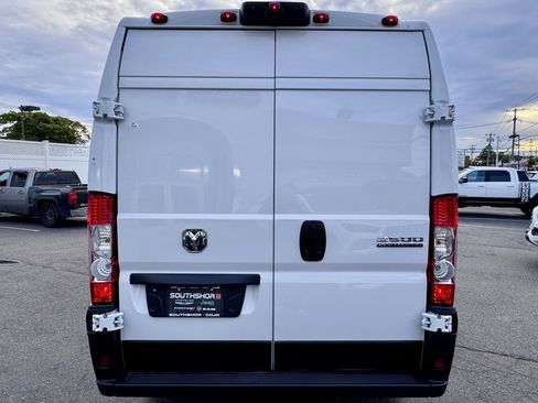 Used 2025 RAM ProMaster 2500 w/ Storage Group image 6