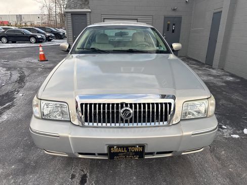 Used 2008 Mercury Grand Marquis GS image 2