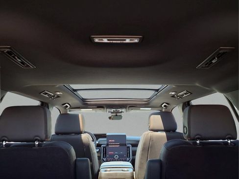 New 2026 GMC Yukon AT4 w/ AT4 Premium Package AWD/4WD image 9