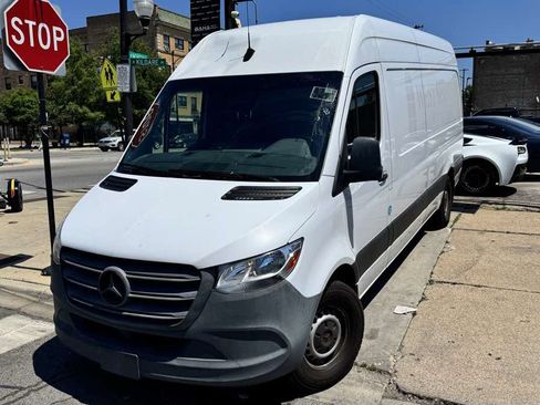 Used 2021 Mercedes-Benz Sprinter 2500 w/ Driver Convenience Package image 2