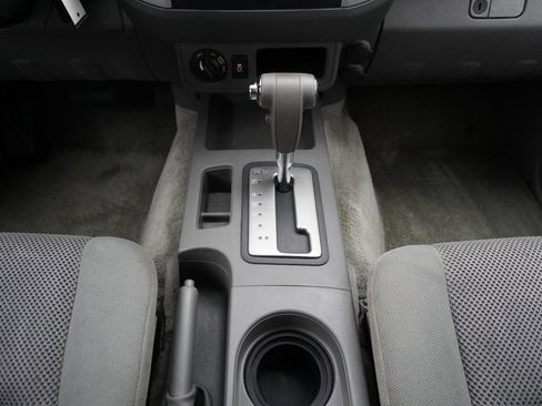 Used 2015 Nissan Frontier SV image 17