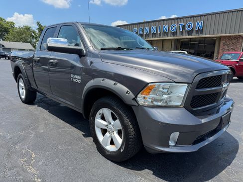 Used 2015 RAM 1500 Express AWD/4WD image 9