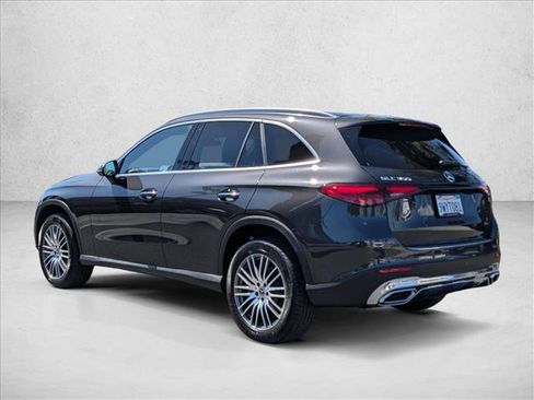Certified 2026 Mercedes-Benz GLC 300 image 7
