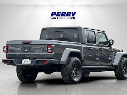 Used 2021 Jeep Gladiator Willys image 3