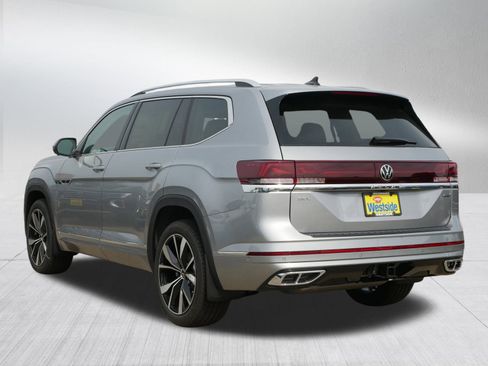 New 2025 Volkswagen Atlas SE image 2