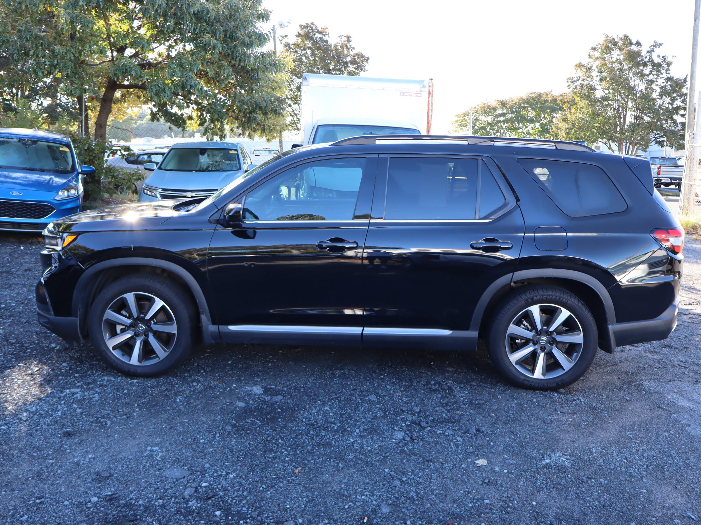 Used 2025 Honda Pilot Elite image 18