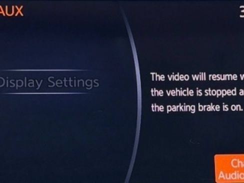 Used 2018 Nissan Pathfinder S AWD/4WD image 27