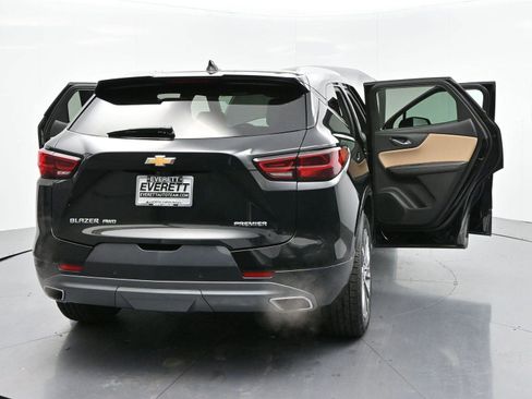 Used 2024 Chevrolet Blazer Premier w/ Driver Confidence II Package image 40