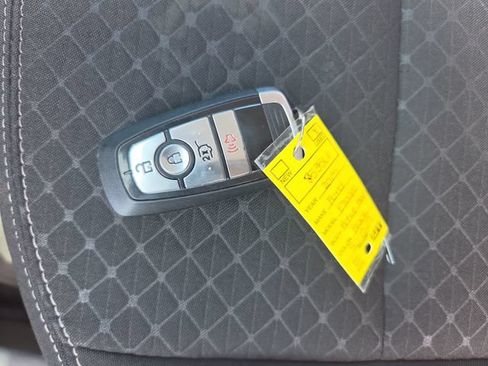 Used 2025 Ford Escape Active AWD/4WD image 28