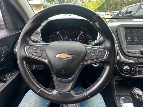 Used 2019 Chevrolet Equinox LT image 16