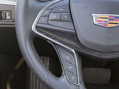 Certified 2025 Cadillac XT5 Premium Luxury image 15