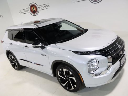 Used 2023 Mitsubishi Outlander SEL image 75