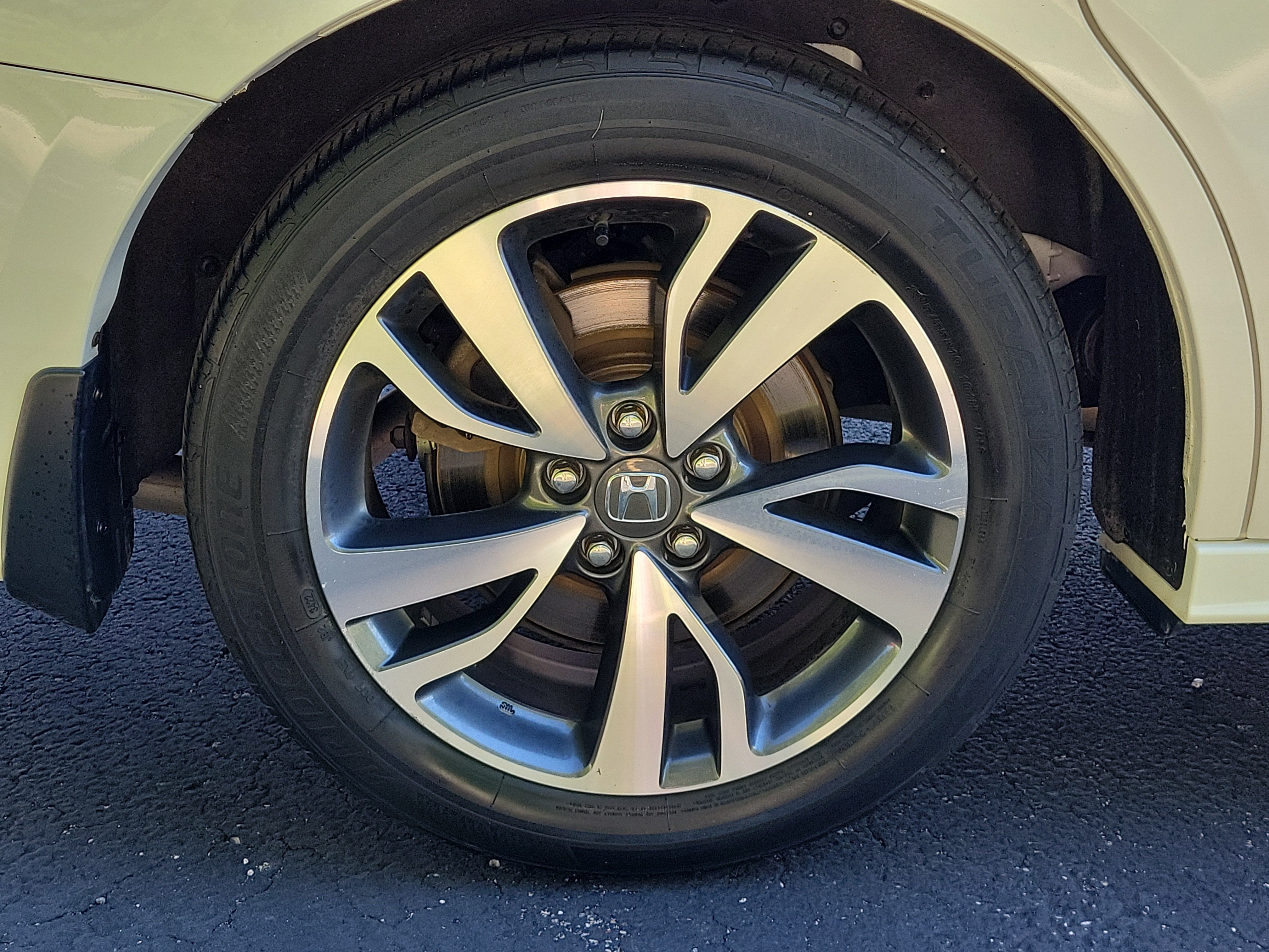 Used 2023 Honda Odyssey Touring image 5