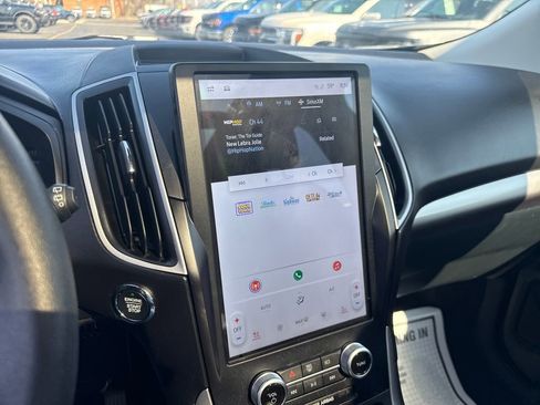 Used 2024 Ford Edge SEL w/ Convenience Package image 32