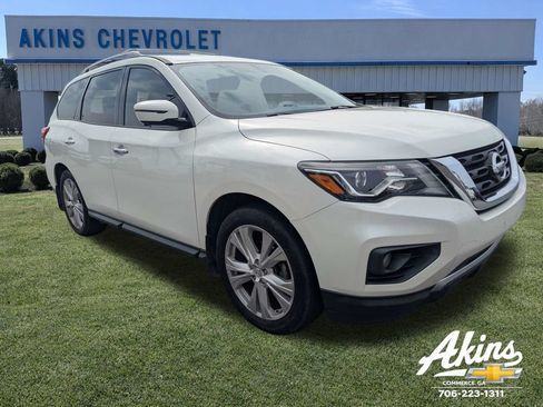 Used 2018 Nissan Pathfinder SL w/ SL Premium Package FWD image 1
