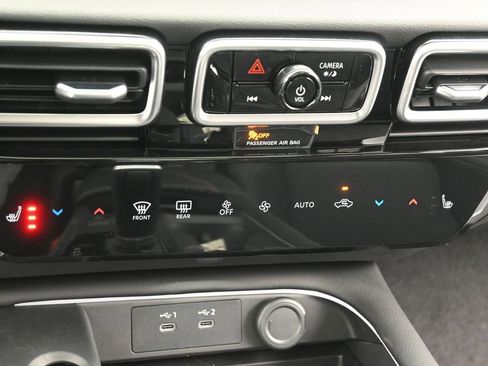 New 2026 Nissan Sentra SR w/ SR Premium Package FWD image 11