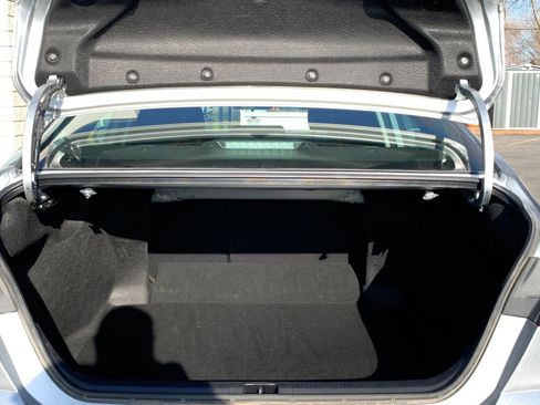 Used 2025 Toyota Camry LE image 30