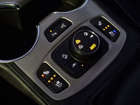 Used 2019 GMC Terrain Denali w/ Advanced Safety Package image 26