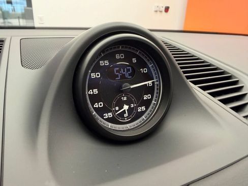 Used 2026 Porsche Macan Turbo AWD/4WD image 12