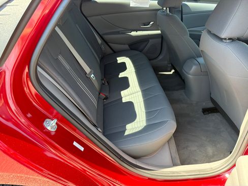 Certified 2023 Hyundai Elantra SEL FWD image 15