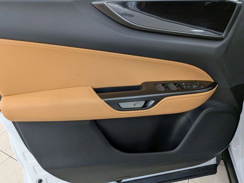 New 2026 Lexus NX 350h FWD image 19