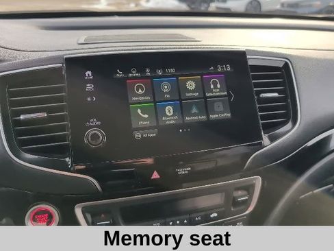 Used 2021 Honda Pilot Touring image 7