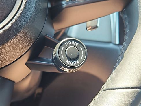 Certified 2026 Porsche Macan AWD/4WD image 20